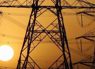 مصدر بالكهرباء: زيادات متوقعة في شرائح الاستهلاك التجاري بنسب تتراوح بين ١٩.٧٪؜ للخامسة و٩١٪؜ للأولى