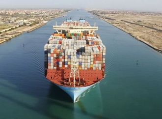 انتعاش ملاحي في قناة السويس.. عبور 305 سفن وارتفاع الحمولة بنسبة 35 %