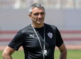 كارتيرون يكشف عن رأيه بشأن تولي عموته قيادة الأهلي