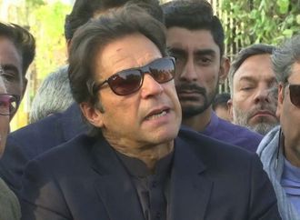 بعد تظاهرات شعبية لليوم الثالث.. عمران خان يخضع لفحص طبي في السجن