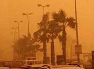 دعاء للمسافرين وقت العواصف الترابية وانعدام الرؤية.. الشيخ أحمد خليل يحذر ويُوجه المسلمين للحذر والدعاء