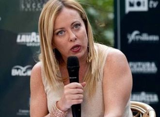 ميلوني تهاجم ترامب وتصف انتقاداته للبابا بـ"غير المقبولة"