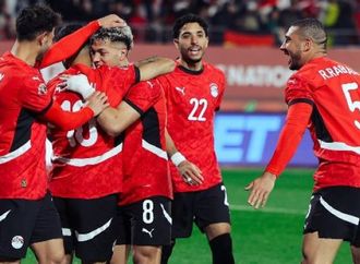احتفالات داخلية بغرفة الملابس تعكس روح الانتصار بصفوف منتخب مصر .. شاهد