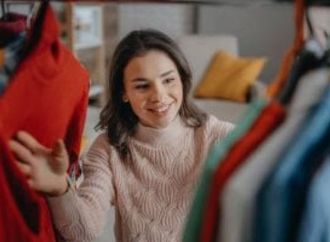 7 حيل بسيطة هتخليكى فاشونيستا بأبسط الإمكانيات.. السر فى التفاصيل