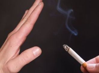 الحبس والغرامة عقوبة وقوع حريق بمحطات الوقود نتيجة التدخين