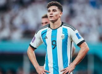 ألفاريز يوجه رسالة لجماهير الأرجنتين بعد خسارة لقب كأس العالم: سننهض من جديد