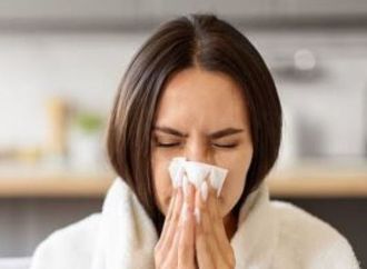 دراسة تكشف سبب إصابة البعض بالإنفلونزا أكثر من غيرهم