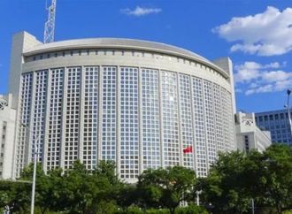 الصين تؤكد ضرورة حماية الحقوق والمصالح المشروعة للبلاد في فنزويلا