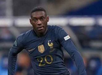 "ليكيب": مانو كوني منفتح على الانتقال إلى الدوري الإنجليزي.. و"مانشستر يونايتد" و"آرسنال" مهتمان