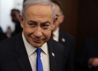 مقال في معاريف: ليس فقط نتنياهو وحده.. "المشجع الرئيسي" للحرب قد يقع في مشكلة