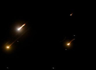 سقوط مباشر لصواريخ أطلقها حزب الله في نهاريا وصفد (فيديوهات)