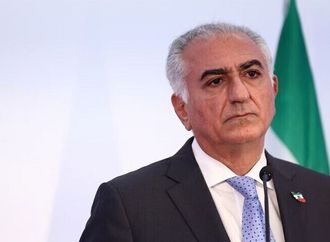 ولي العهد الإيراني المنفي: التدخل الأمريكي في إيران سيكون "إنسانيا"