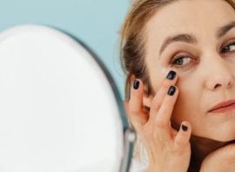 بشرتك جافة رغم استخدام المرطب؟ 5 أخطاء تقلل فاعلية منتجات الترطيب