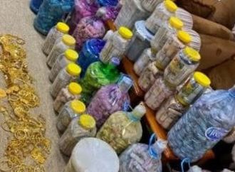 العثور على 60 كيلو ذهب مدفونة فى جراج منزل أحد أقارب مسئول عراقى سابق