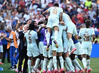 أحلام المغرب في كأس العالم تصطدم بقوة فرنسا وتألق مبابي