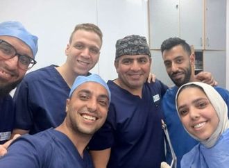 دون جراحة تقليدية.. فريق طبي بقصر العيني ينجح في استخراج رصاصة من وجه مريض بالمنظار الضوئي