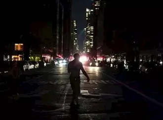 منذ ساعات متواصلة.. عطل مفاجئ يتسبب في انقطاع الكهرباء عن بعض مناطق السيدة عائشة