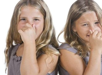 الأسباب الرئيسية لرائحة الفم الكريهة