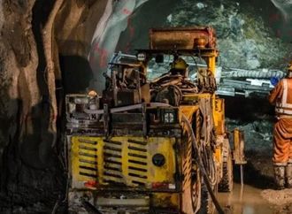 مقتل 28 شخصا في انهيار منجم ذهب غير قانوني في أنغولا