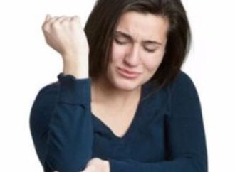 النساء تعانى من آلام تدوم لفترة أطول من الرجال لهذا السبب