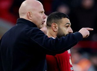 سلوت: الجميع يدعمني في ليفربول