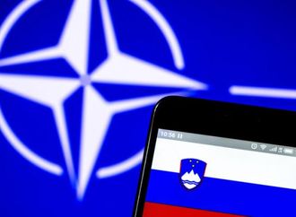 رئيس برلمان سلوفينيا: سنجري استفتاء على الانسحاب من الناتو