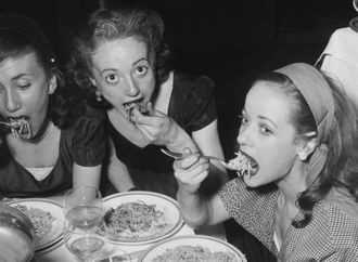 شحم البقر ضمن القائمة.. ماذا تقول أحدث الإرشادات الغذائية الأمريكية؟