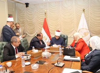 وزير الأوقاف يبحث مع عدد من النواب احتياجات المواطنين بالمحافظات