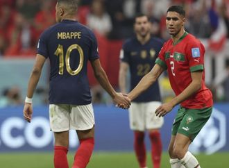 التشكيلة الأساسية لمواجهة المغرب وفرنسا