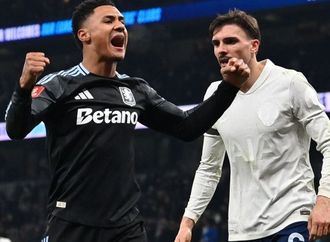 توتنهام يودع كأس إنجلترا على ملعبه أمام أستون فيلا