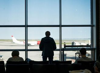 أوروبا على حافة الهاوية.. 10 أيام قبل نفاد وقود الطائرات