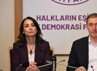 تركيا.. أكبر حزب كردي يستعد لتحول جذري بإطار "حل الأزمة الكردية"