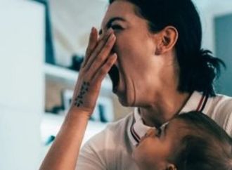 "أنا تعبت بس مينفعش أوقف".. 5 عبارات تكشف إنك شايلة مسئوليات فوق طاقتك