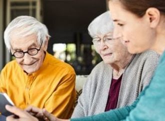 بخلاف فقدان الذاكرة.. علامات مبكرة غير متوقعة لـ ألزهايمر
