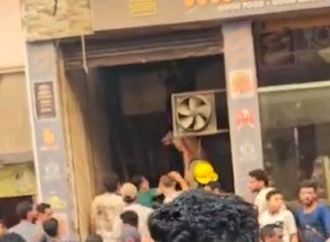 بعد دقائق من افتتاحه.. نشوب حريق داخل مطعم في المحمودية بالبحيرة ومصرع شخص