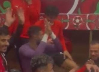 شاهد غناء ورقص لاعبى منتخب مصر بقميص محمد حمدى بعد تخطى كوت ديفوار