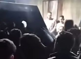 فرحة وتجمهر.. لحظة ضبط قاتـل صاحب كافيه منشأة القناطر وقرار من النيابة