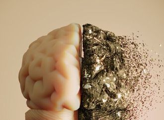 اكتشاف جديد.. محفزات مرض ألزهايمر قد تنشأ خارج الدماغ!