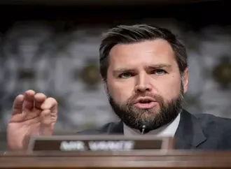 "صبر ترامب نفد"..  نائب الرئيس الأمريكي يُلوّح بضرب المنشآت الحيوية في إيران