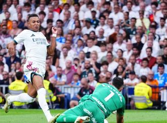 الموعد والقنوات الناقلة لمباراة ريال مدريد ضد ريال بيتيس