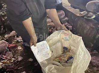 نقيب الزبالين: البلاستيك والكانز مصدر رزقنا.. ولو المشروع استمر هنوقف جمع القمامة