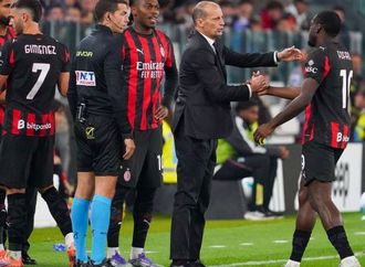 إقالة أليغري من تدريب ميلان عقب الغياب عن دوري الأبطال