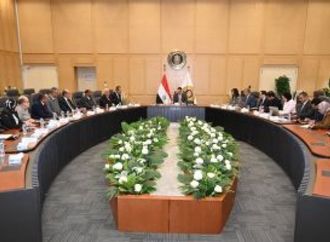 وزارة الصناعة تجتمع مع شركات السكر لبحث تحديات القطاع والحلول المقترحة