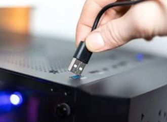 أيهما أسرع: منفذ USB الأزرق أم التركواز «Teal»؟